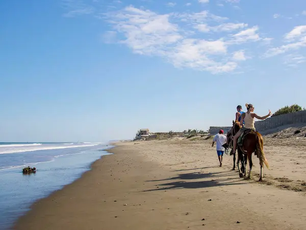 Activities and things to do, horses, beach, piura, organos beach 